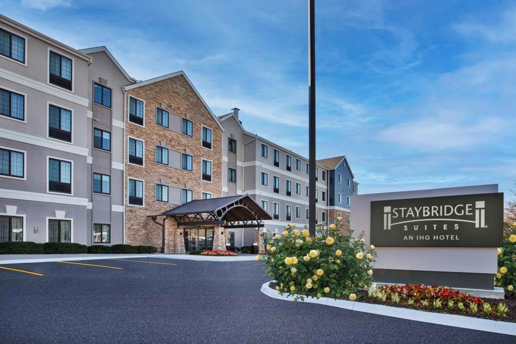 Staybridge Suites Omaha 80Th And Dodge By Ihg Eksteriør bilde