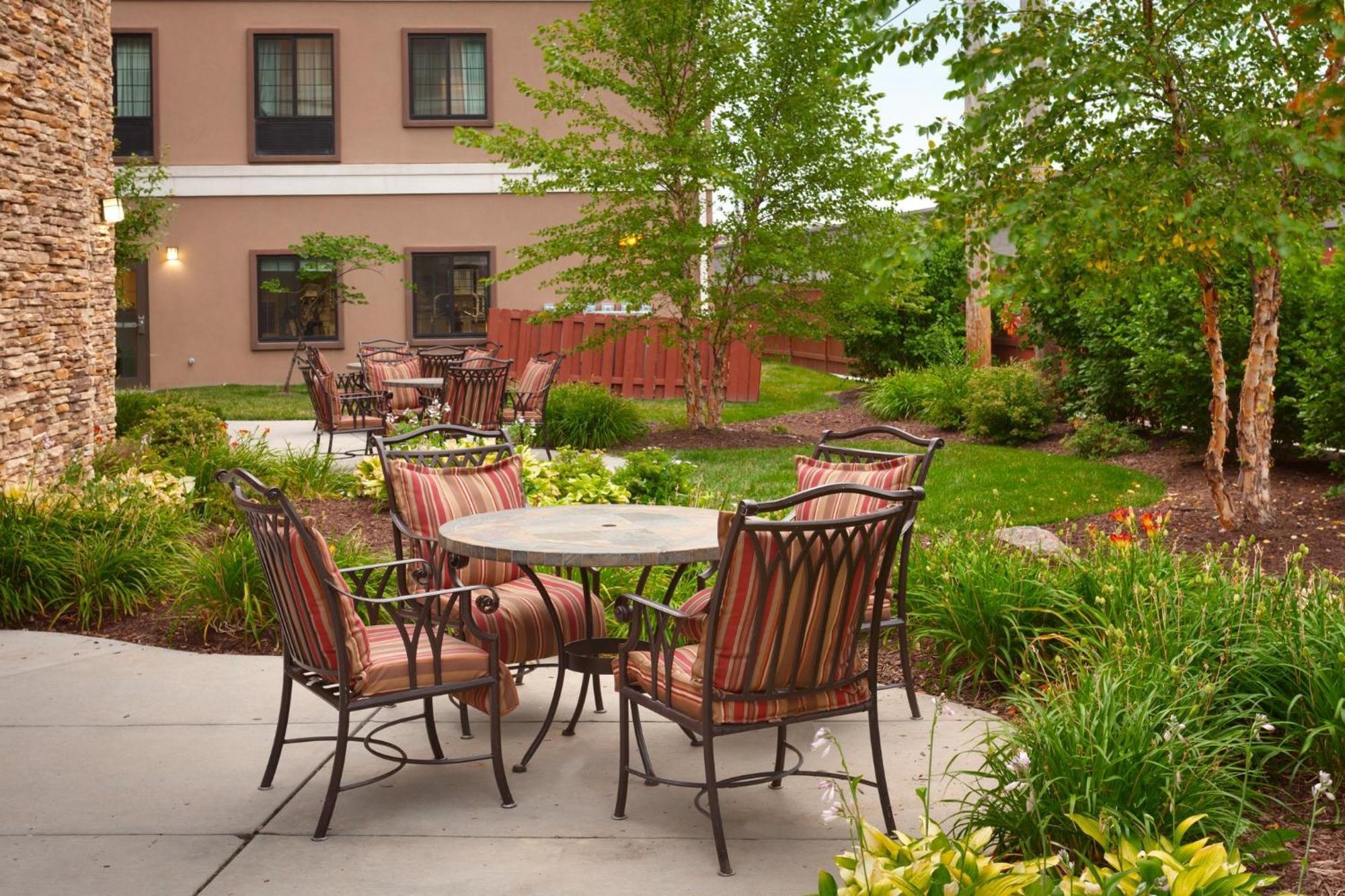 Staybridge Suites Omaha 80Th And Dodge By Ihg Eksteriør bilde